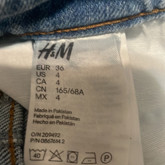 Women’s jean shorts - Picture 3 of 3